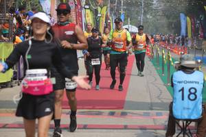 BIB: 
                            <button type="button" onclick="openModal(8248237)" class="btn btn-primary btn-sm float-right btn-popup" data-toggle="modal" data-target=".modal-high-quality">
                        <i class="fas fa-shopping-cart"></i> Add to Cart
                    </button>
                                            <button type="button" onclick="isThisMe(8248237, true)" class="btn btn-success btn-sm float-right btn-popup btn-isme hidden" data-toggle="tooltip" data-placement="bottom" title="นี่คือรูปของคุณใช่ไหม คลิกที่นี่เพื่อเอาเข้าอัลบั้ม">
                        <i class="fas fa-plus"></i> Add to album
                    </button>
                    <button type="button" onclick="isThisMe(8248237, false)" class="btn btn-warning btn-sm float-right btn-popup btn-isnotme hidden">
                        <i class="fas fa-ban"></i> Remove from album
                    </button>